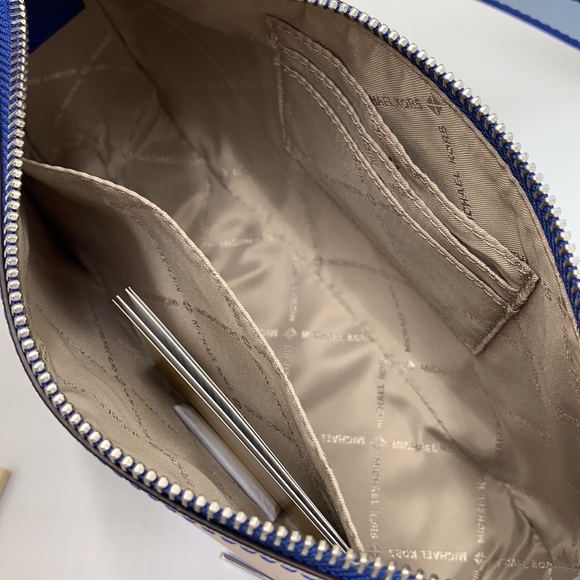 MICHAEL KORS SMALL XBODY SHOULDER BAG W TECH ELECTRIC BLUE MULTI COLOR - Picture 11 of 16